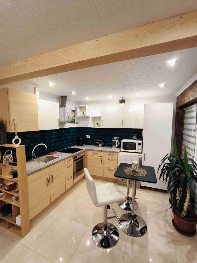 Baky House Apartment Балатонлеле Екстериор снимка