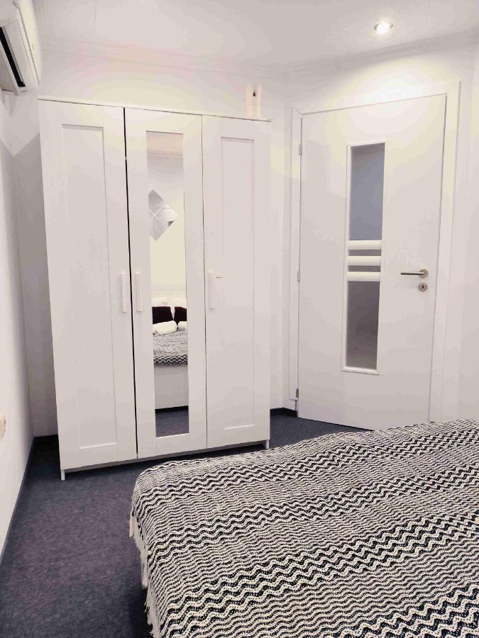 Baky House Apartment Балатонлеле Екстериор снимка