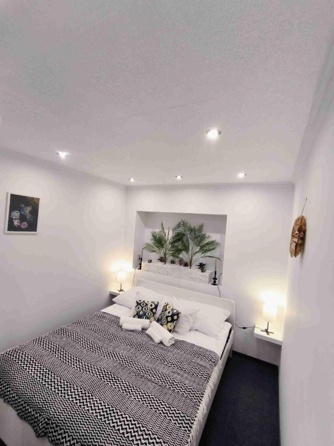 Baky House Apartment Балатонлеле Екстериор снимка