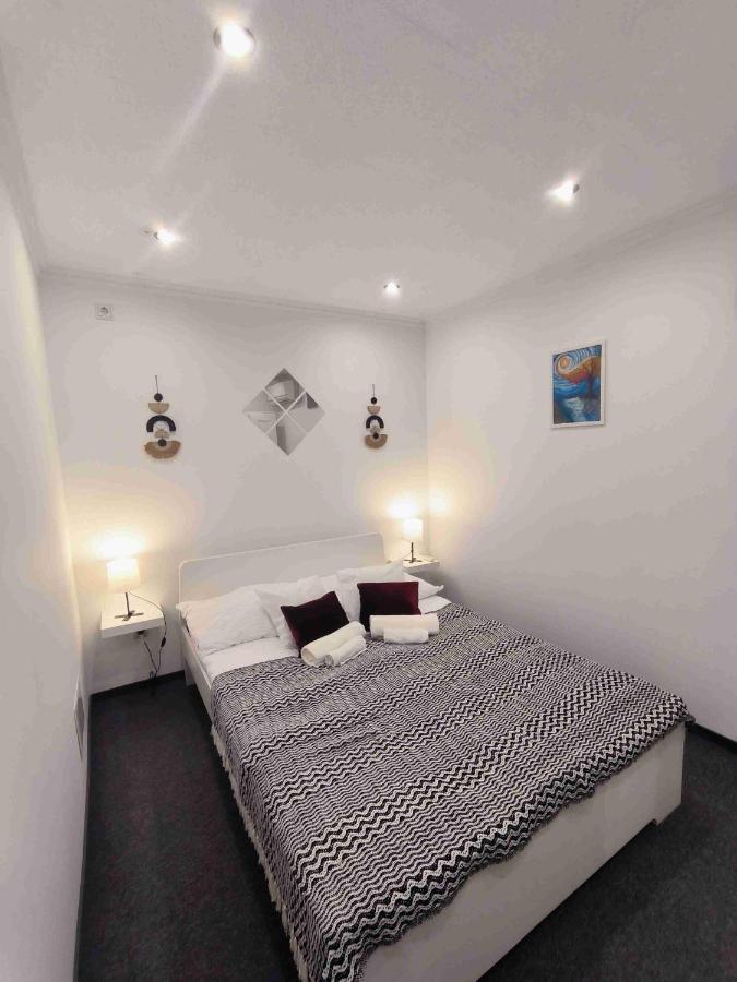 Baky House Apartment Балатонлеле Екстериор снимка