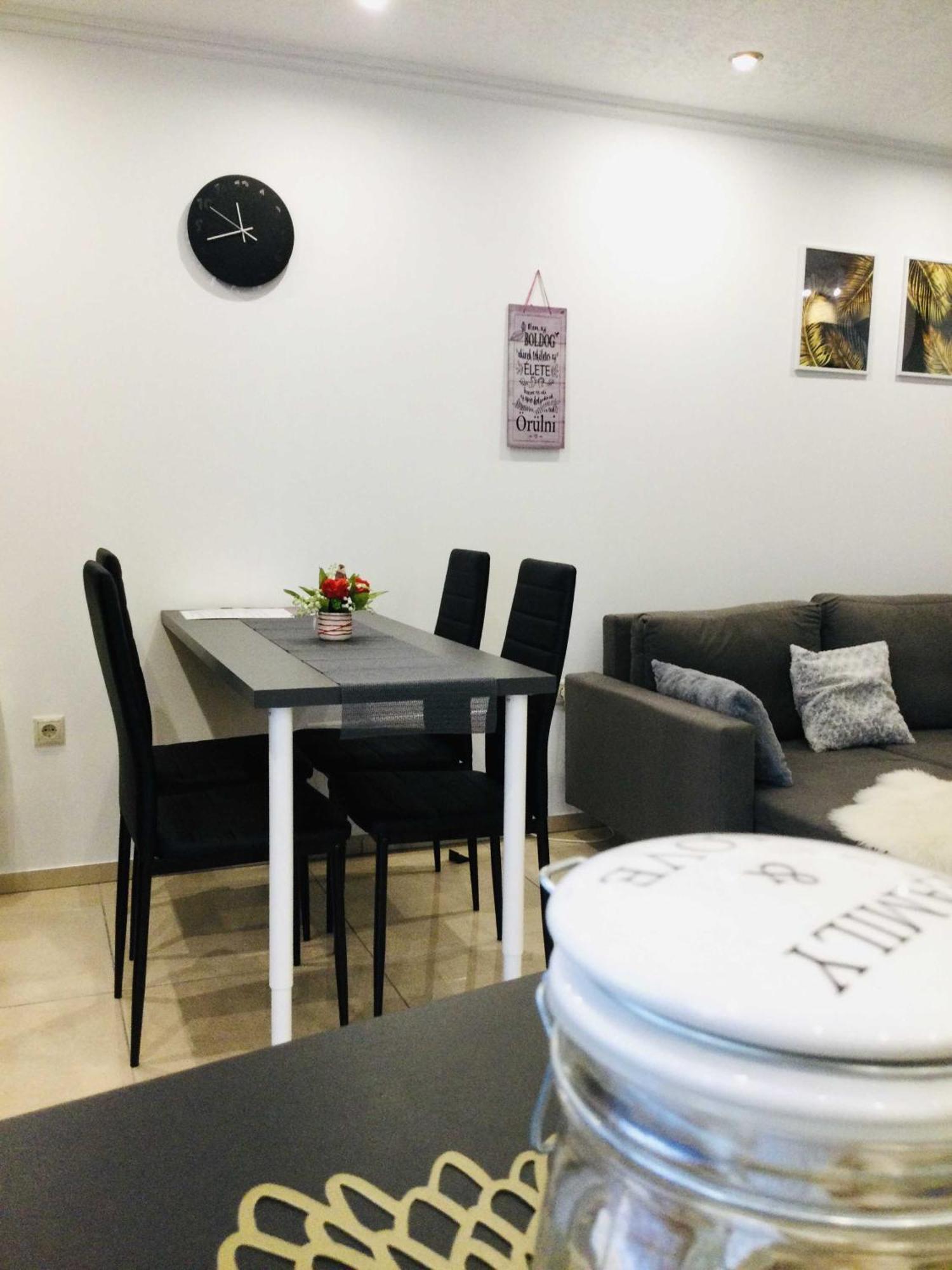 Baky House Apartment Балатонлеле Екстериор снимка